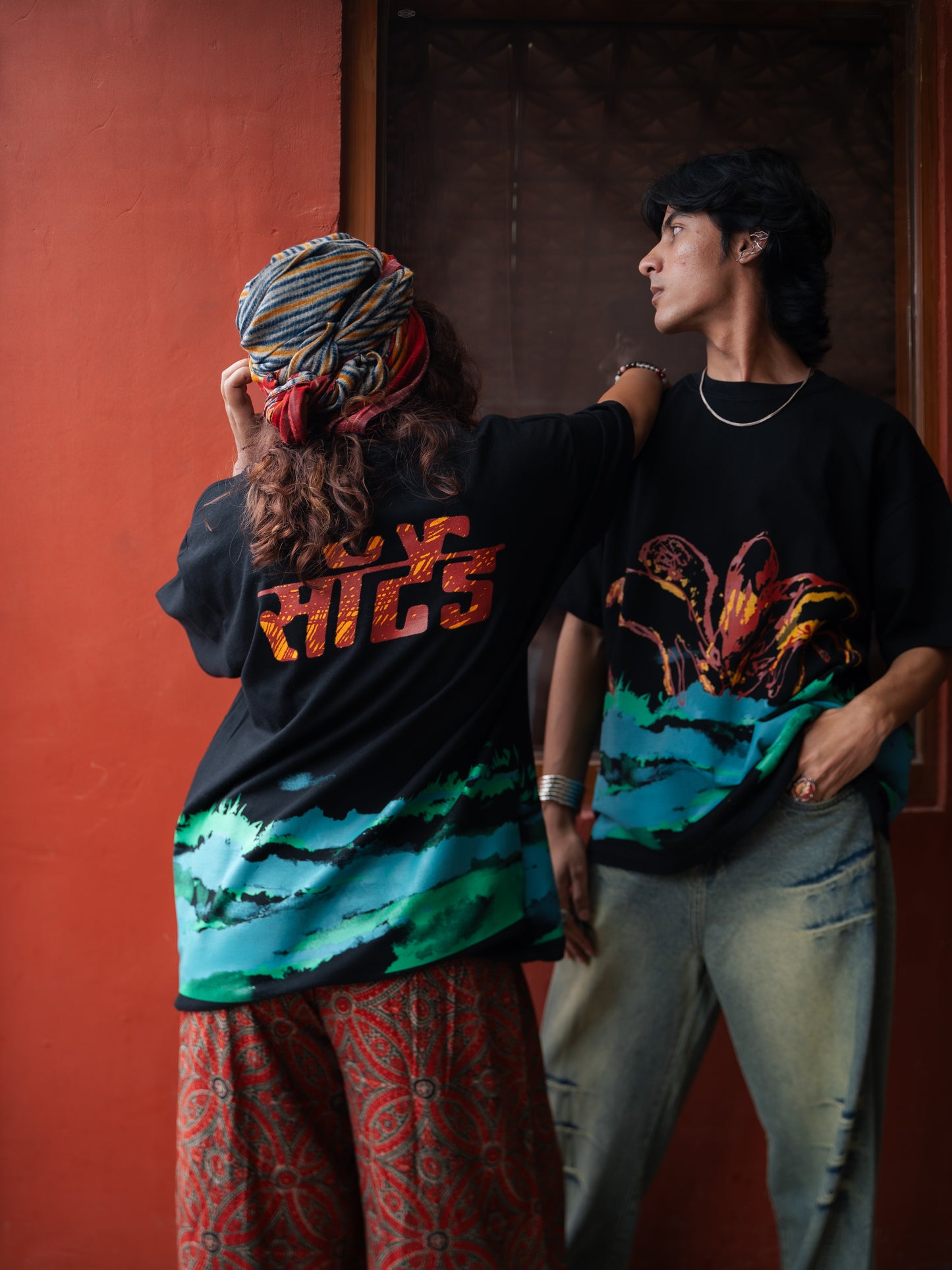 Sort Tropical Spirit Oversized T-Shirt